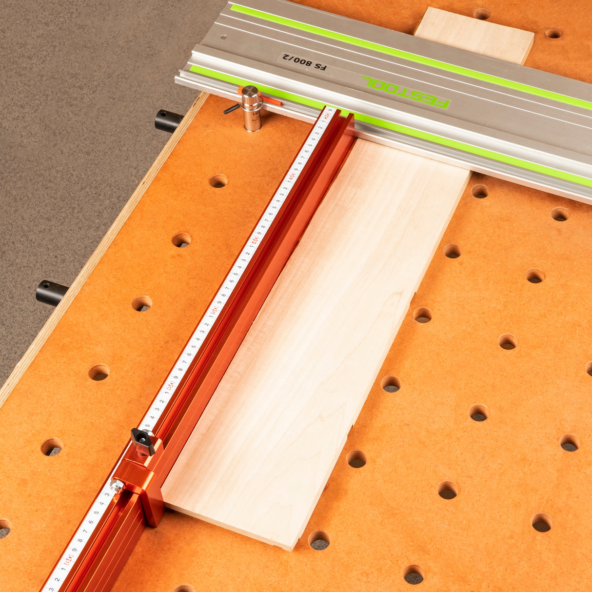 UJK Fence And Length Stop for Guide Rail Saw on 20mm Dog Hole Workbench