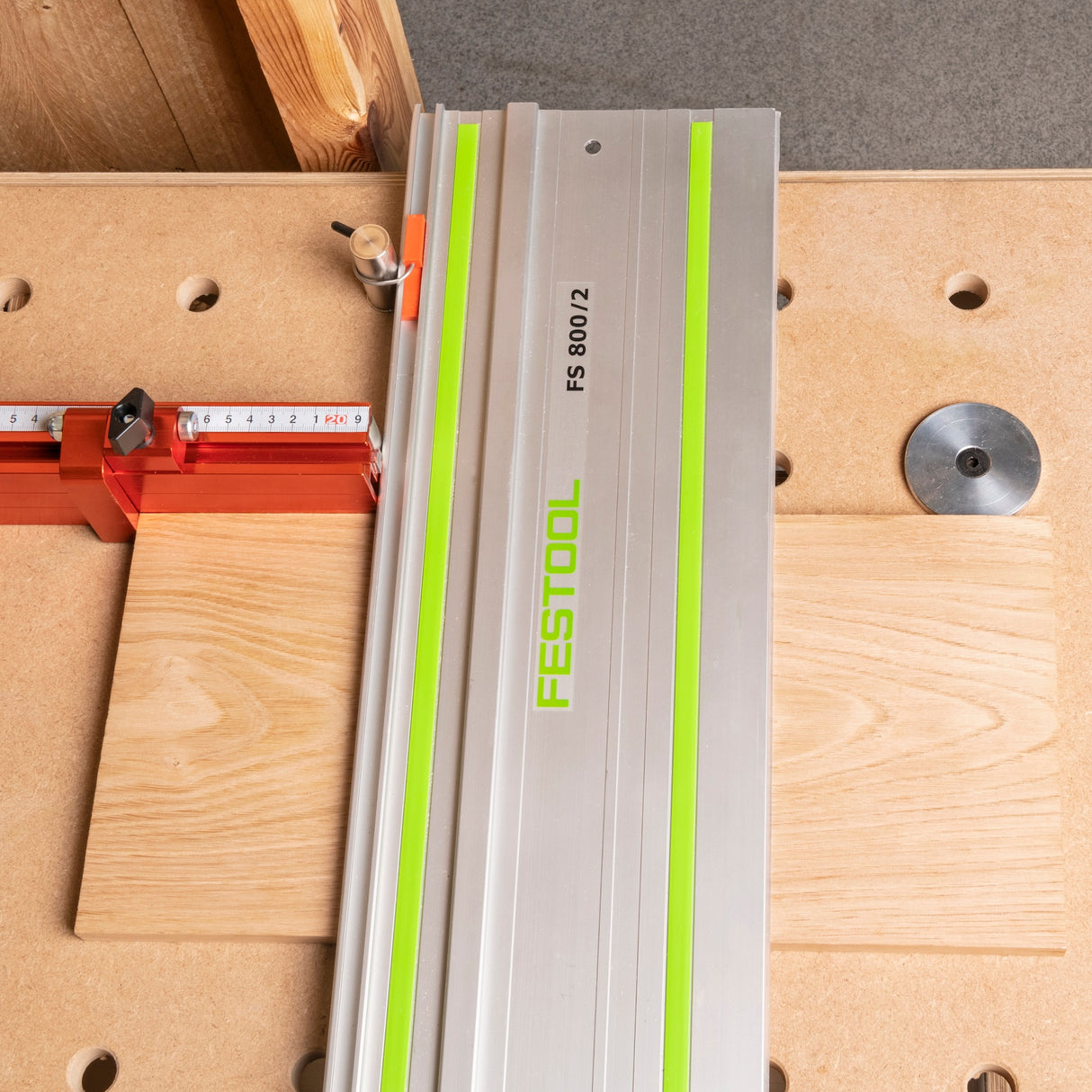 UJK Fence and Length Stop for Guide Rail Saw on 20mm Dog Hole Workbench