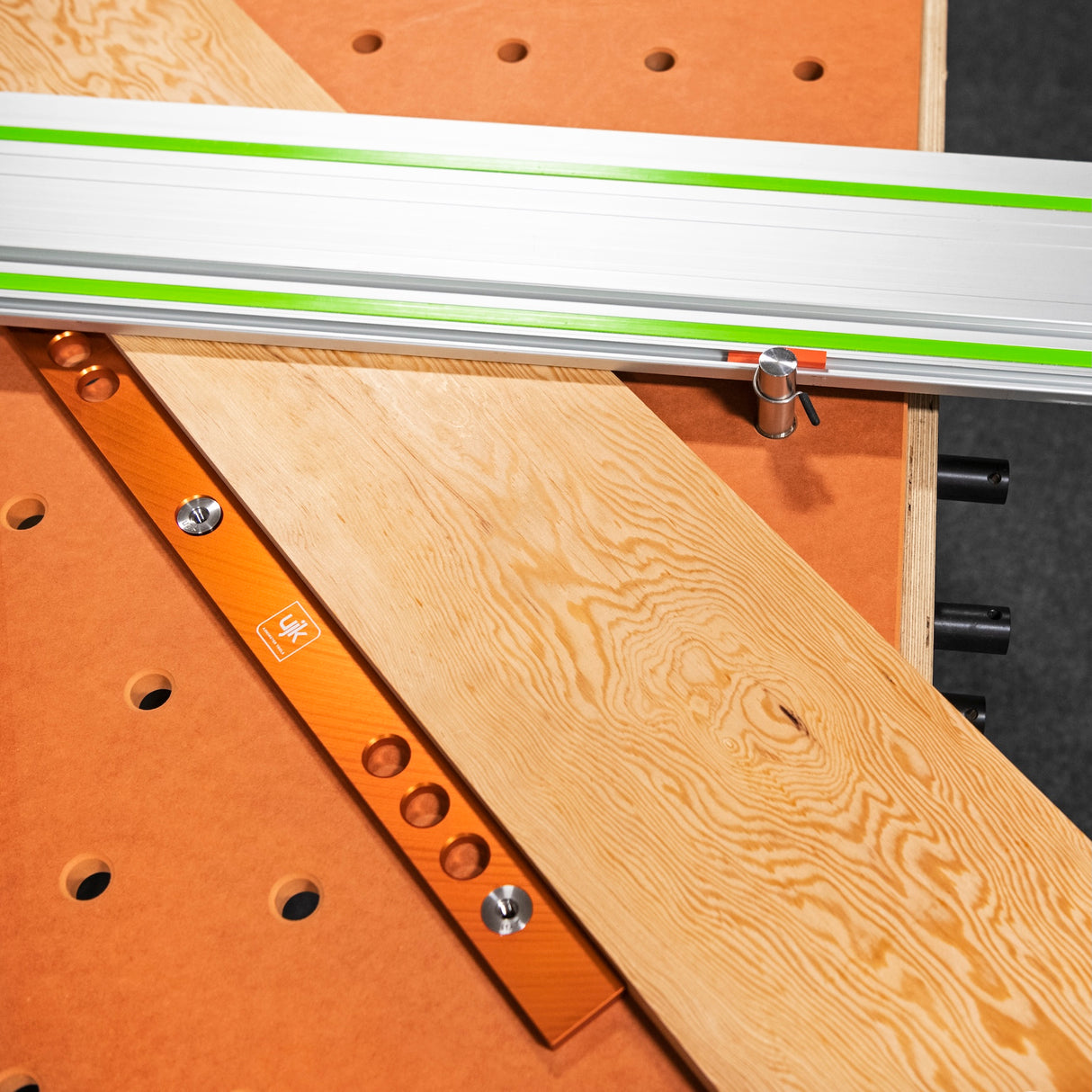 UJK Parf System Fence & Stop Kit 600mm Long for 20mm Bench Dogs - Side view showing precision and compatibility with UJK systems