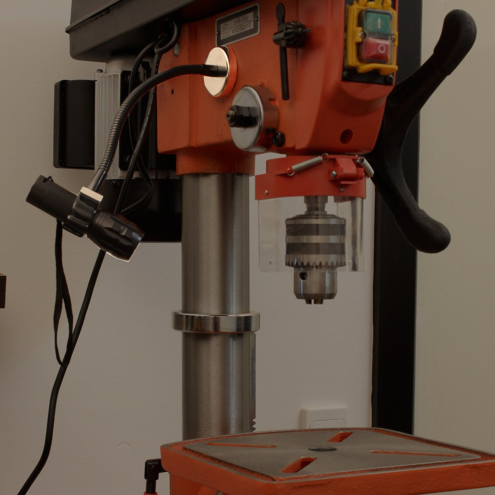 Australian woodworking tools store iGaging Flexible LED Worklight Torch with Magnetic Base Battery Powered, angled view