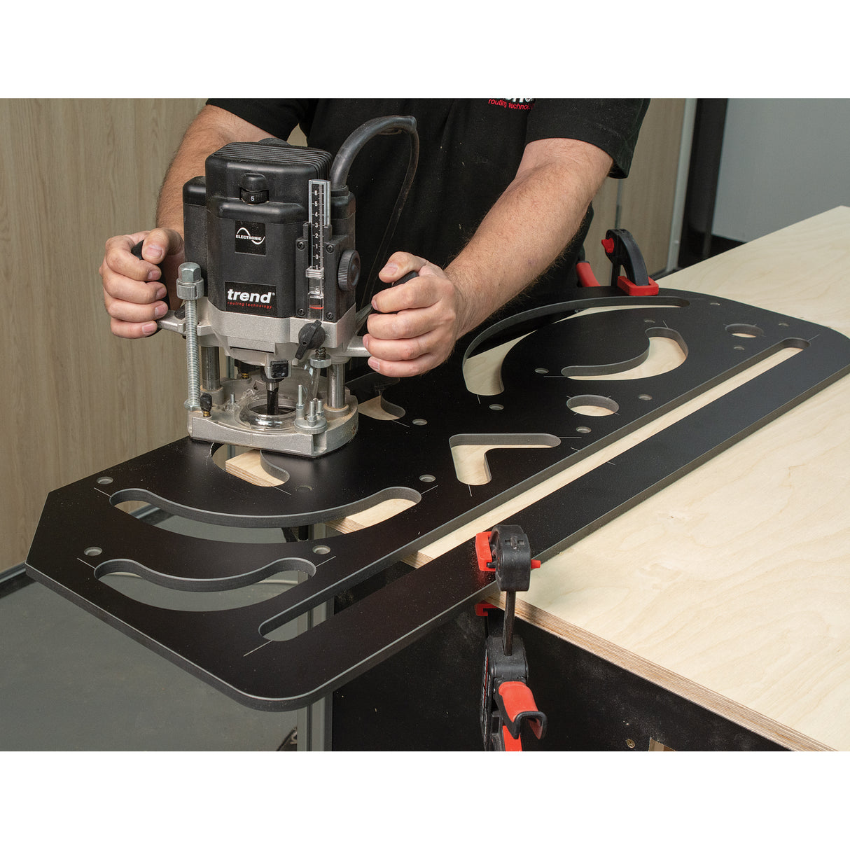 Trend Aperture Worktop Radius Jig for routing apertures and radii in worktops, suitable for sinks, hobs, and cabinets