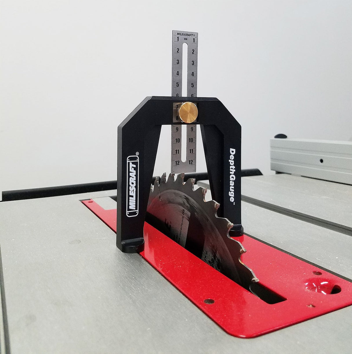 Milescraft DepthGauge with metal scale for precise measurements in millimetres or inches. Wide base and thumb lever for ease of use