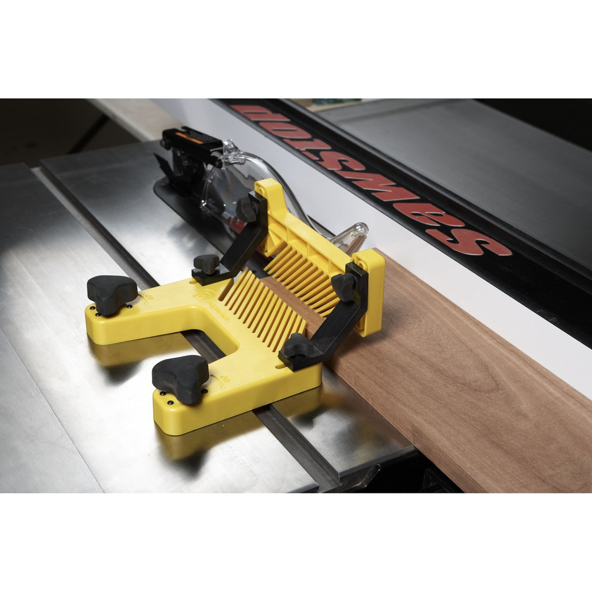 Magswitch Magnetic Pro Table Featherboard - Improved safety and precision with added vertical attachment for secure workpiece holding