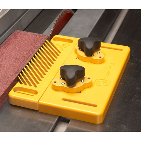 Magswitch Reversible Magnetic Featherboard Starter Kit in action