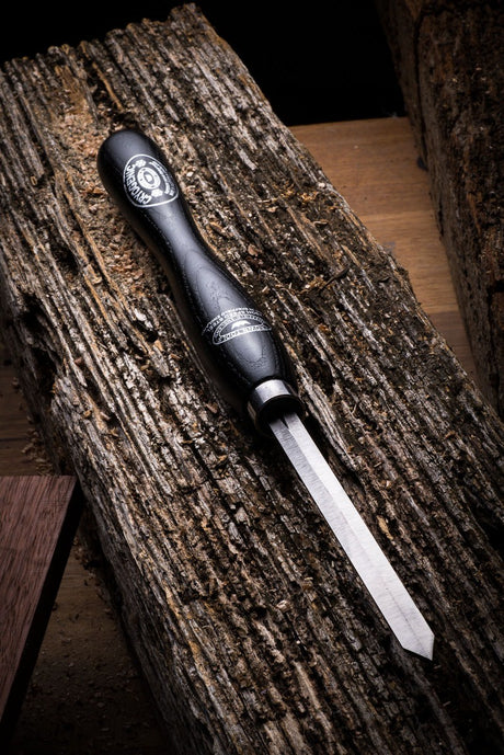 Crown Diamond Parting Tool 3mm M2 Cryogenic Steel - Woodturning tool cutting groove in wood piece