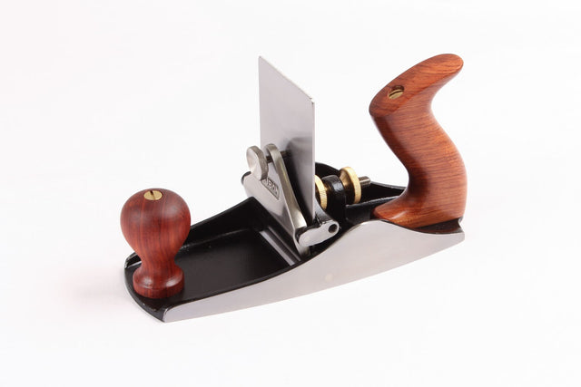 Luban No. 73 Scraper Hand Plane creating tear-out-free surfaces with clean finish