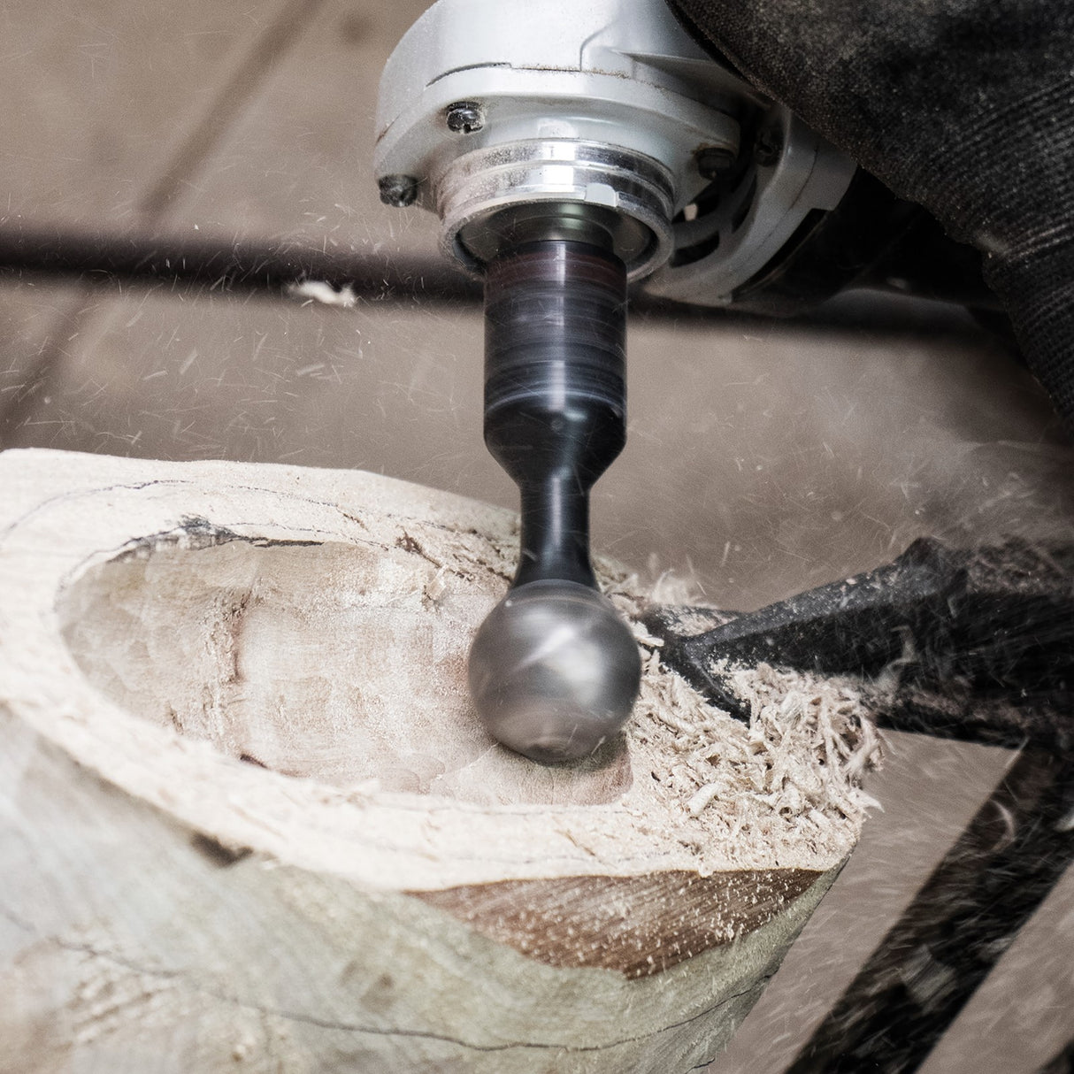 Arbortech Ball Gouge in action, showing precise control and smooth hollowing capabilities