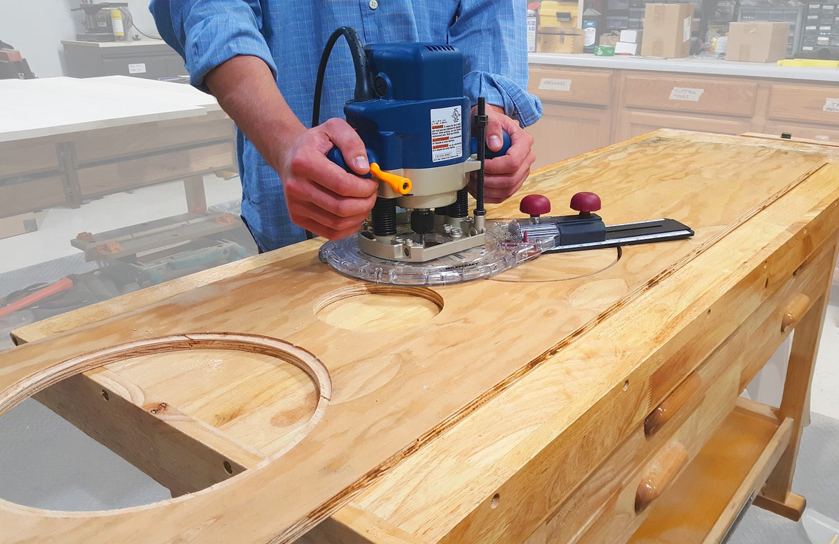 Milescraft SmallCircleCompass Circle Guide Kit cutting small circles with TurnLock™ base plate