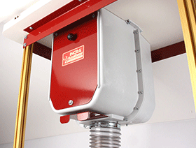 Incra CleanSweep Router Table Dust Collection Box - Efficient 4" dust collector attachment for cleaner woodworking