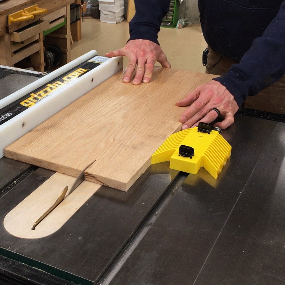 Magswitch Universal Featherboard Pro Magnetic for table saw fence. Wide base magnets and gaskets for strong grip