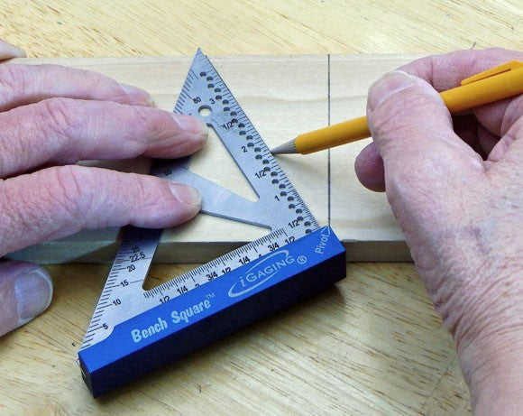 iGaging Set of 2 Bench Squares Metric Stainless Steel - Detail of the Miter Square Angle Guide