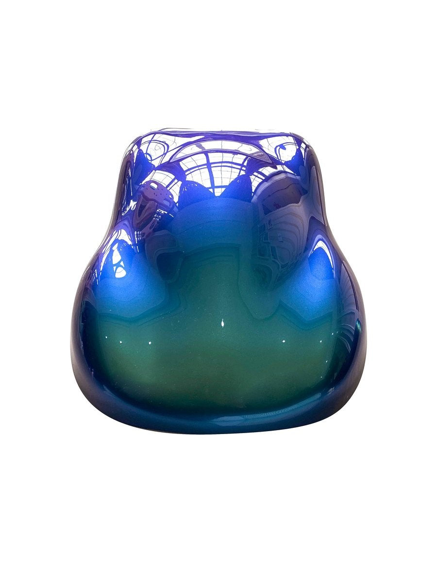 Peacock Blue/Green Super Chameleon Mica Pigment for Epoxy Resin on timber edge