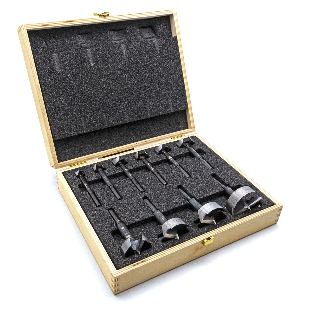 Fisch Black Shark Pro Forstner Bits Set of 10 in action drilling hardwood