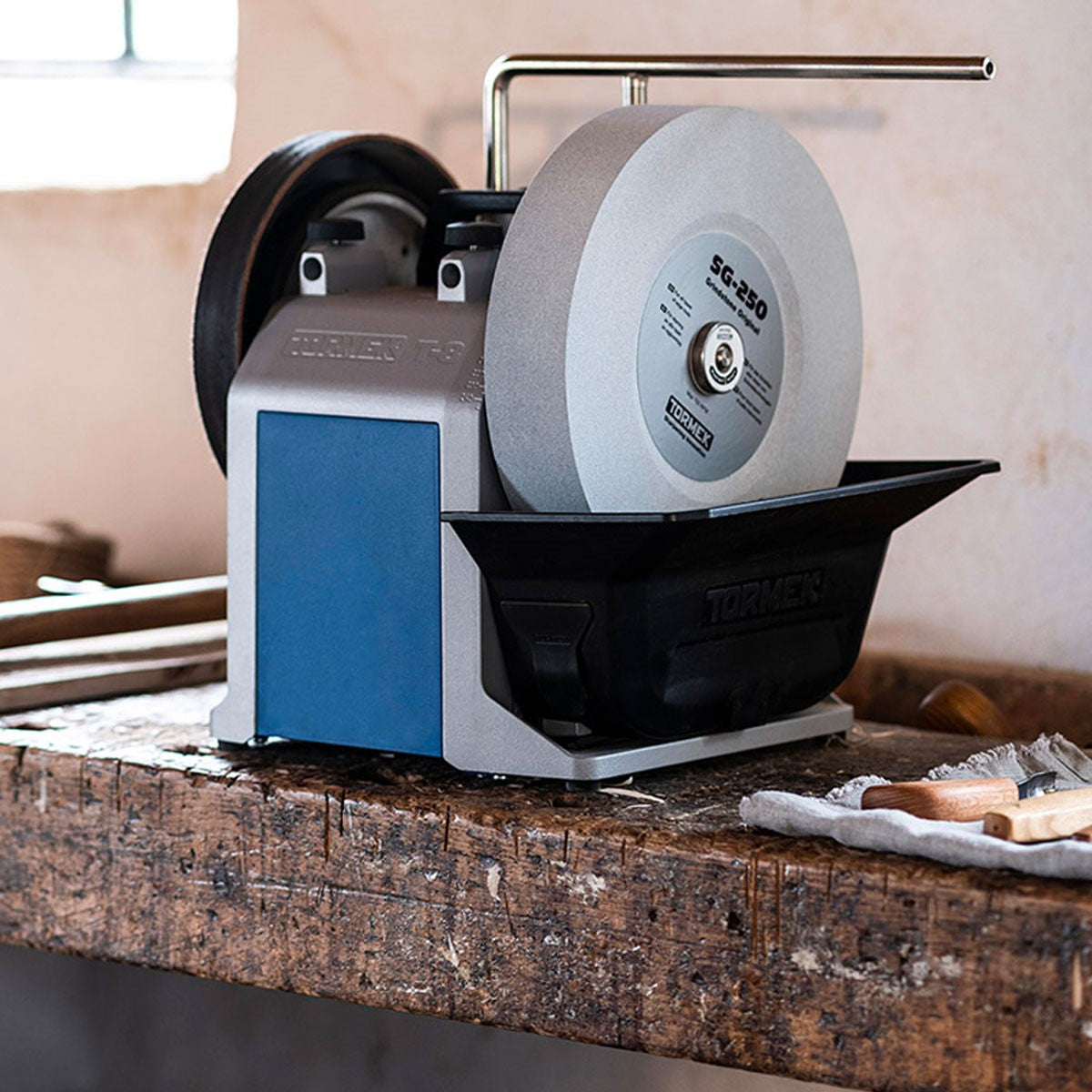 Tormek T-8 Wet Stone Grinder 250mm 200W, ideal for precision knife and tool sharpening, enhancing woodworking efficiency