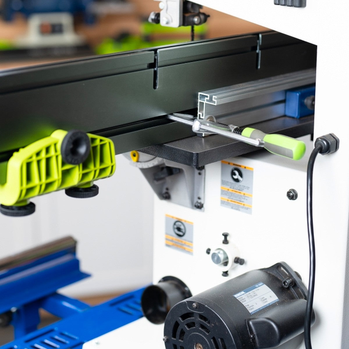 BOW Products 24in XT XTENDER Fence on table saw - side view