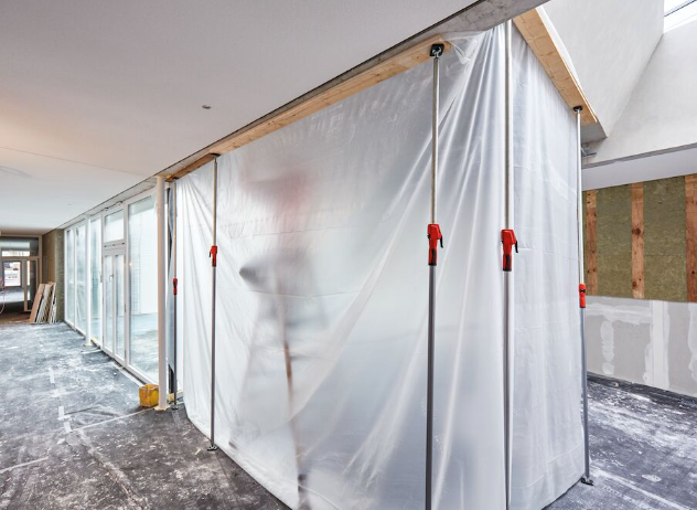 Bessey Telescopic Drywall Support in action, extending to 910mm. Perfect for heavy-duty construction work