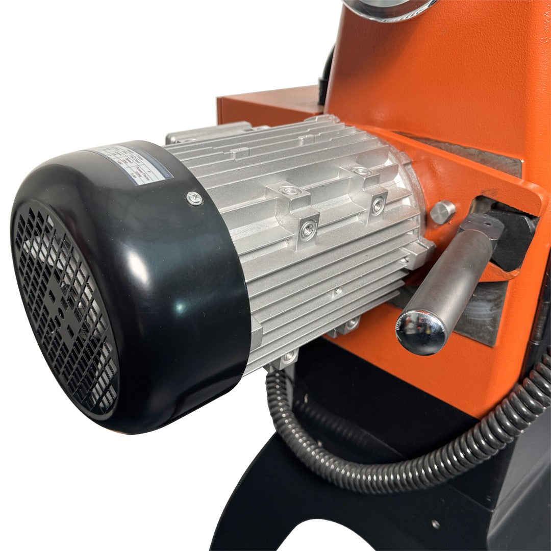 Sherwood Maxi EVS Wood Lathe 400mm Swing 3HP Three Phase, Motorised Bed extended, showing spindle capacity