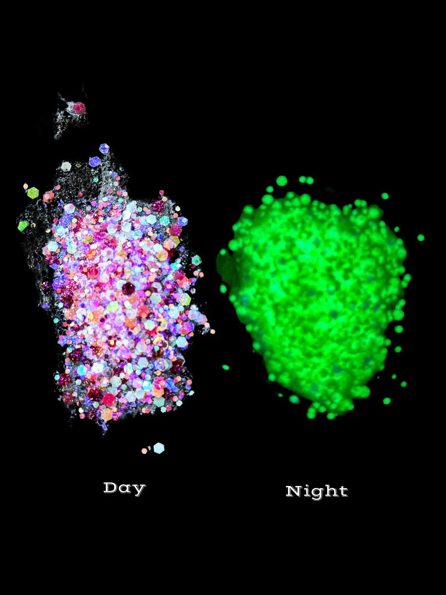 Chunky glitter pigment in strawberry shade for epoxy resin crafting, shimmery and holographic, with luminescent glow effect