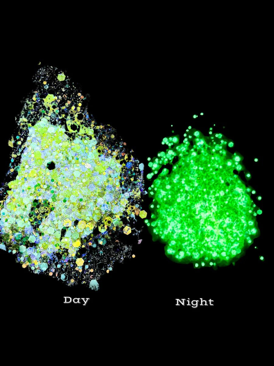 Chunky holographic yellow sparkle glitter pigment for epoxy resin by Health of Mind Art