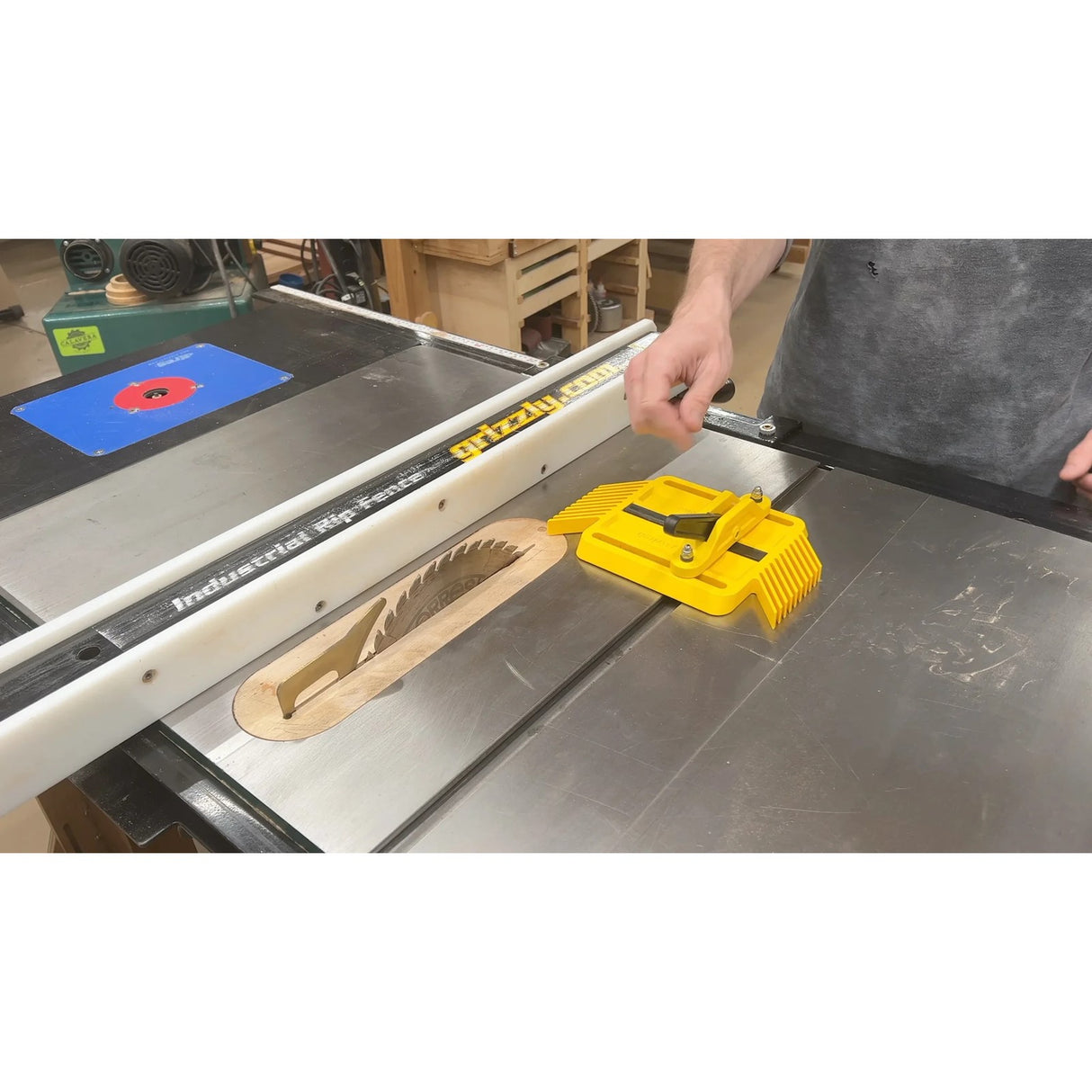 Universal Magswitch SavR Featherboard attached to table saw aluminum top