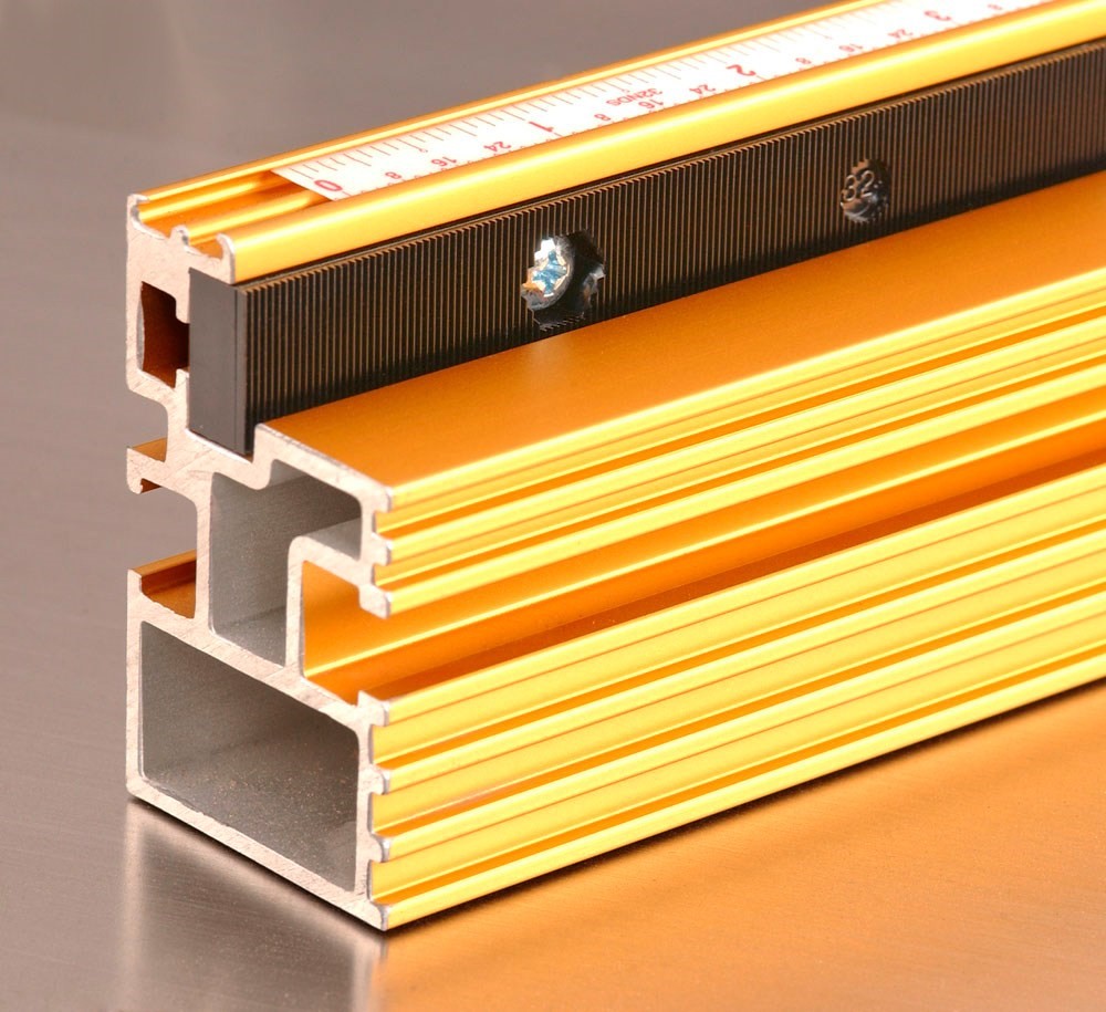 INCRA Telescopic Flip Fence end view showing precision aluminum construction