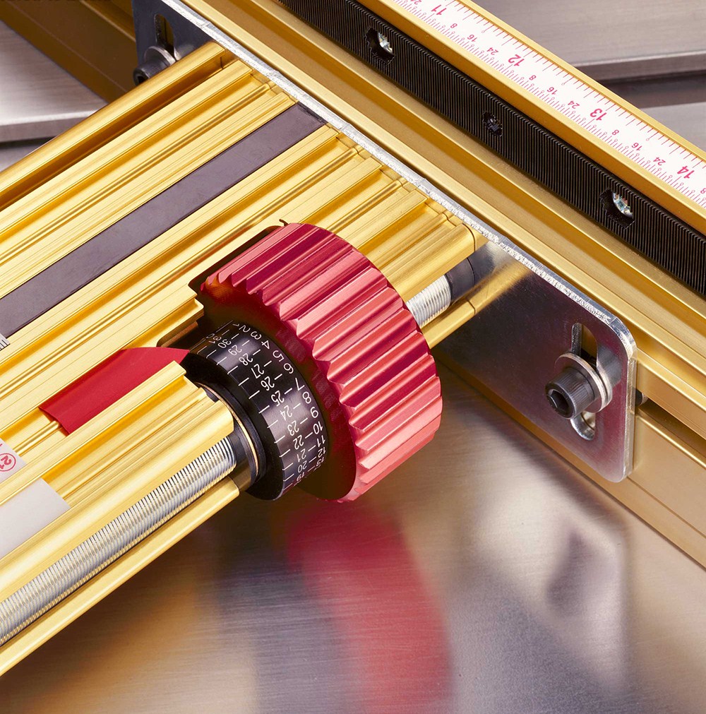 Incra LS Joinery Standard Fence Positioner System 685mm showing precise adjustment mechanism