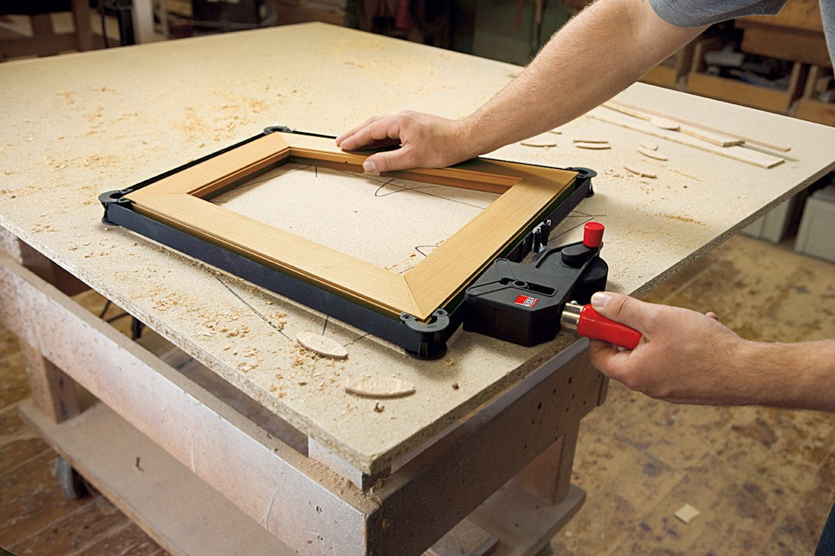 Bessey Heavy Duty Band Clamp with Vario Corners in use on wood project
