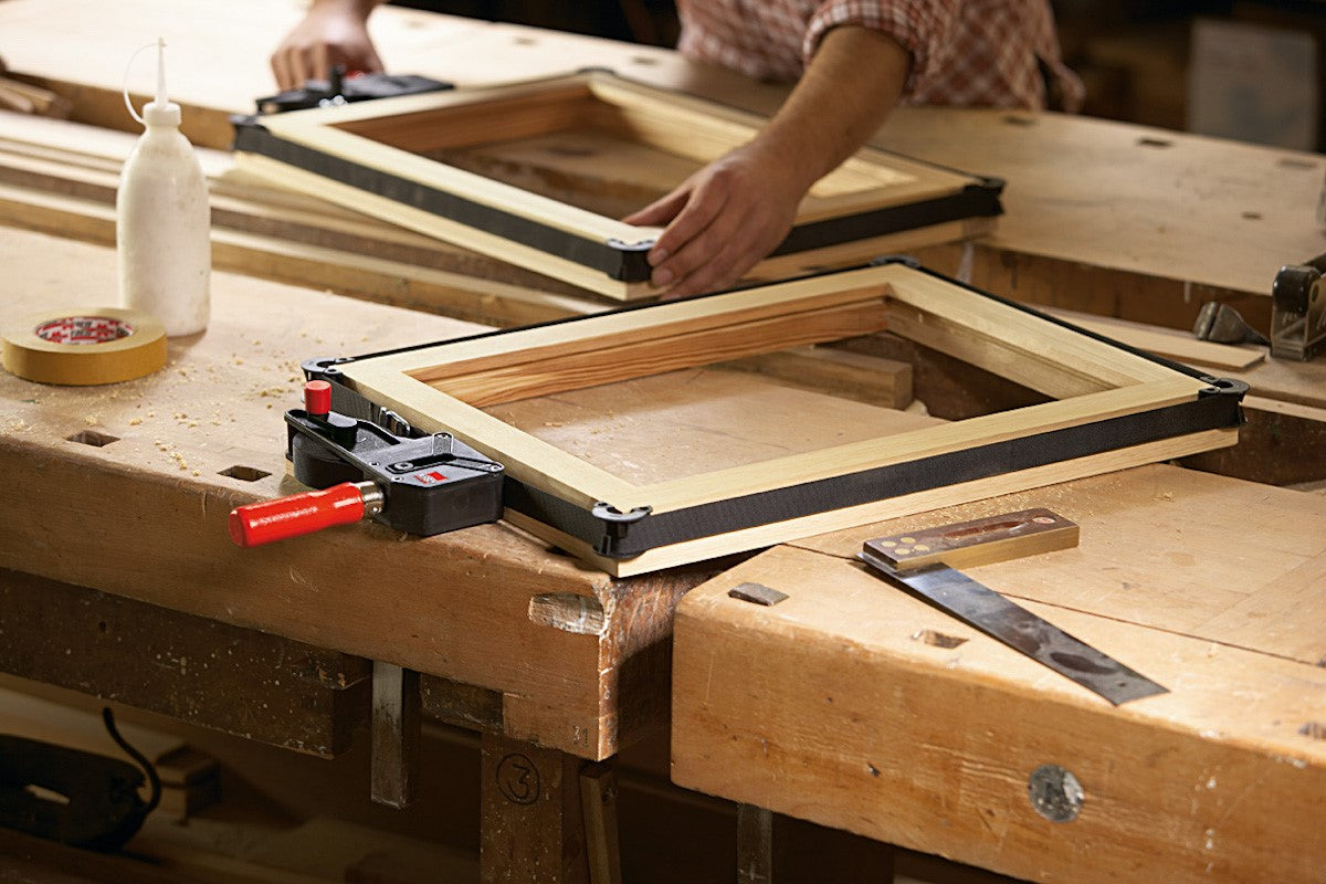 Bessey Heavy Duty Band Clamp with Vario Corners in action on woodworking project