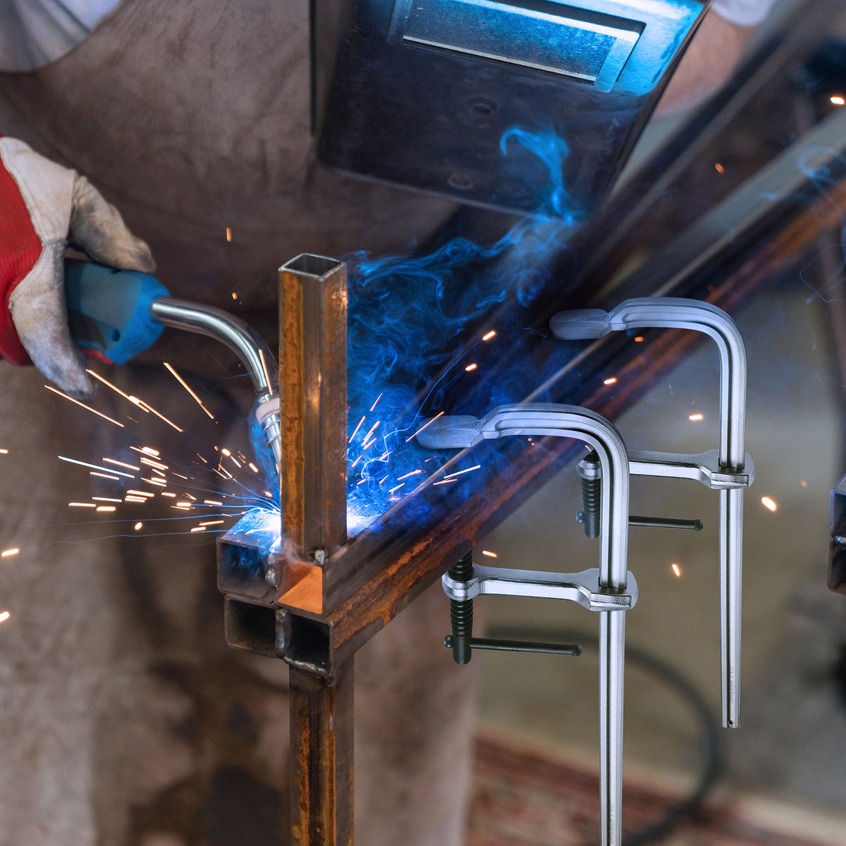 Pony Jorgensen 300mm Heavy Duty Bar Clamp angled view in chrome finish