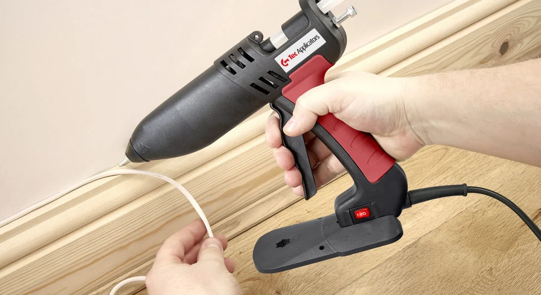 Power Adhesives Medium Industrial Hot Glue Gun 250W for Woodworking - Cable Application Close-Up