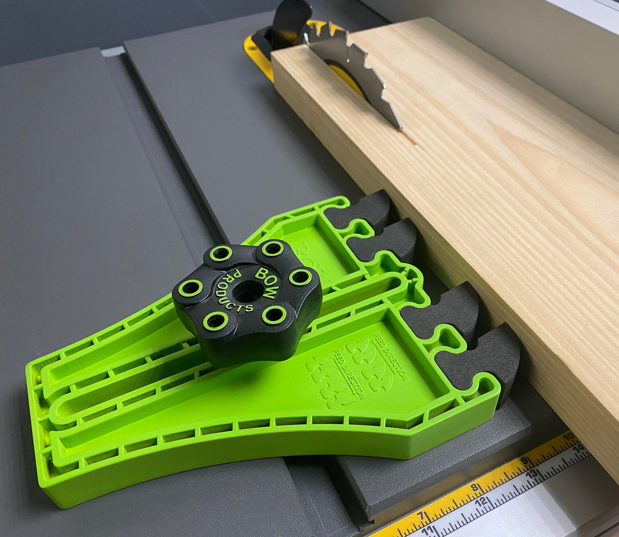 BOW Products PortaPRO Featherboard EVA Feathers Horizontal - High-density foam featherboard for portable table saws