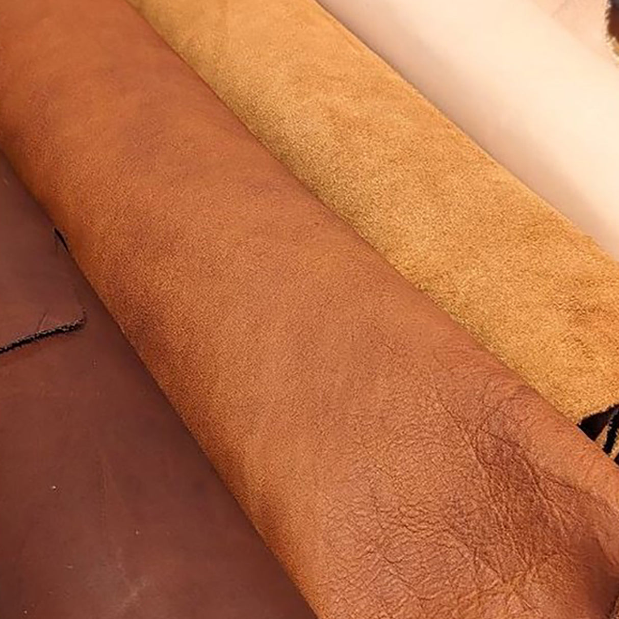 En Mina 12 Pocket Suede Chisel Roll