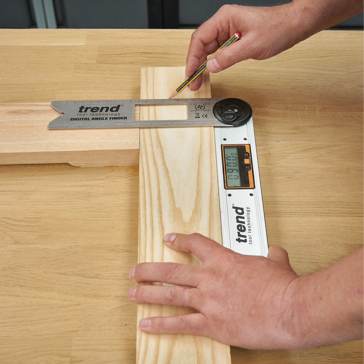 Trend Digital Angle Finder with Level Vial 200mm