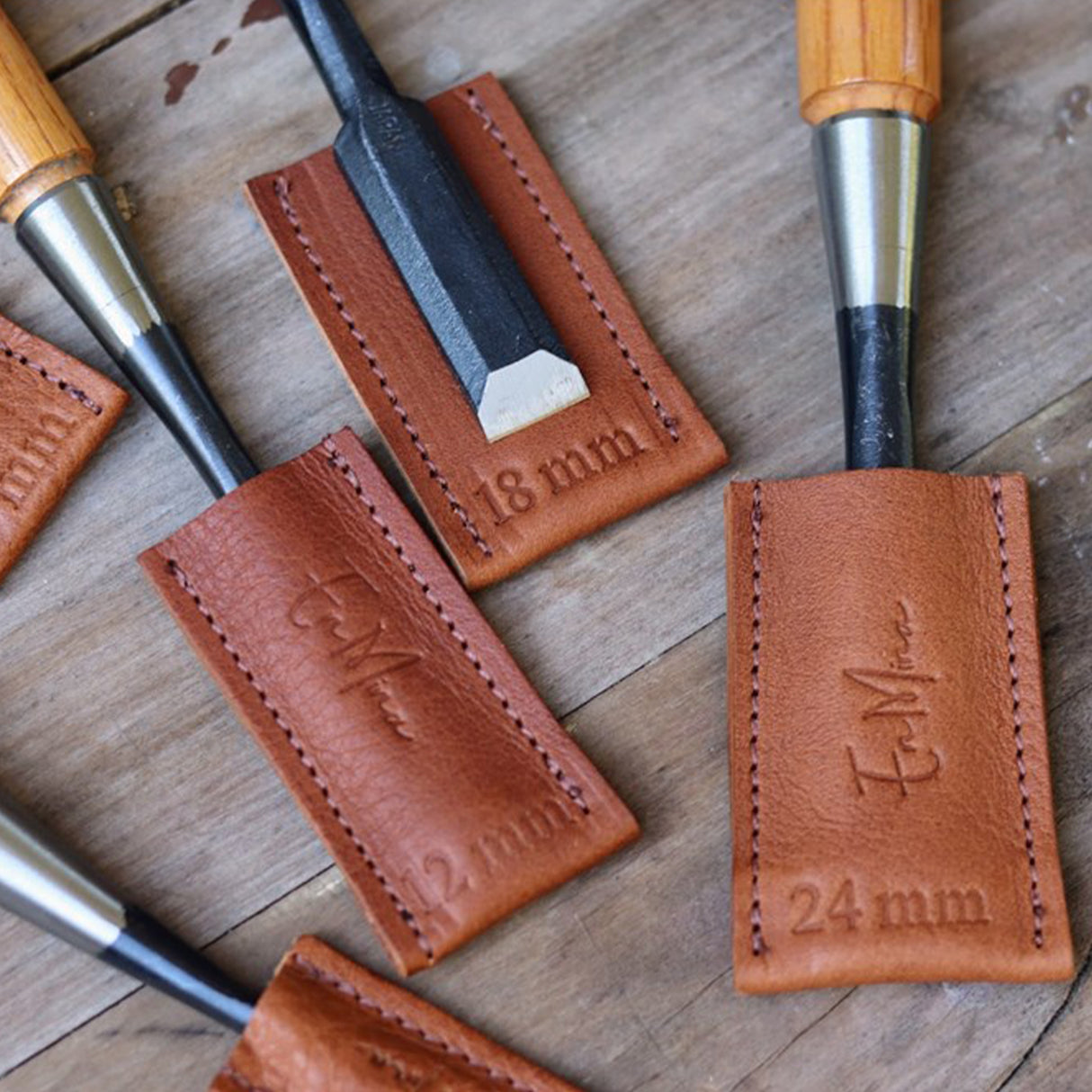 En Mina Chisel Tip Protector / Holdfast Sheath Tan Leather