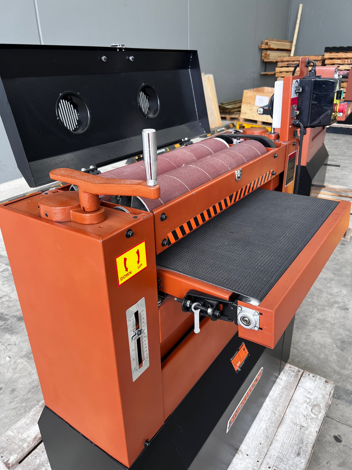 REFURB - Sherwood 26in Drum Sander Thickness Sander 2250W 3HP Variable Speed - NO DELIVERY AVAILABLE