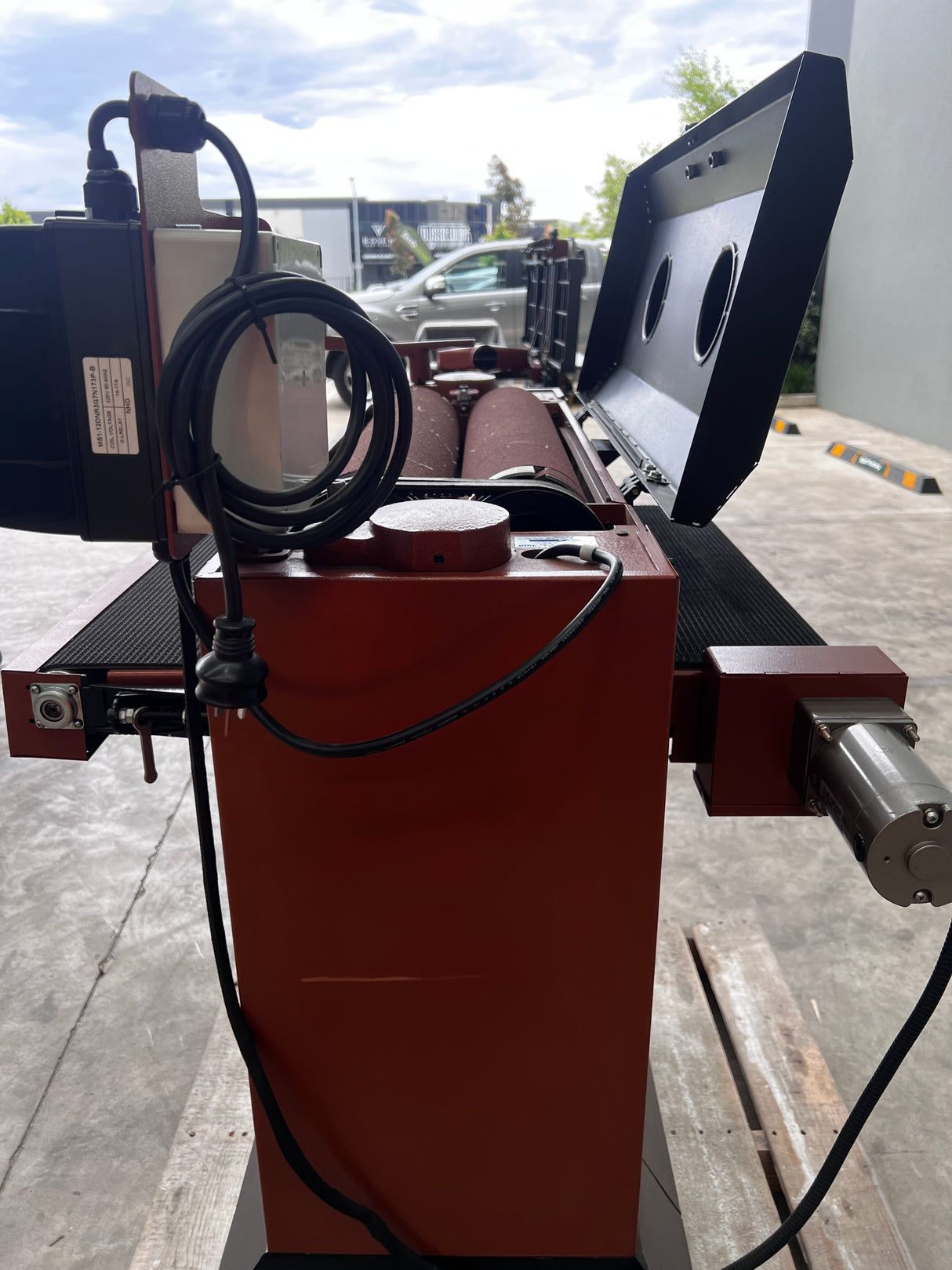 REFURB - Sherwood 26in Drum Sander Thickness Sander 2250W 3HP Variable Speed - NO DELIVERY AVAILABLE