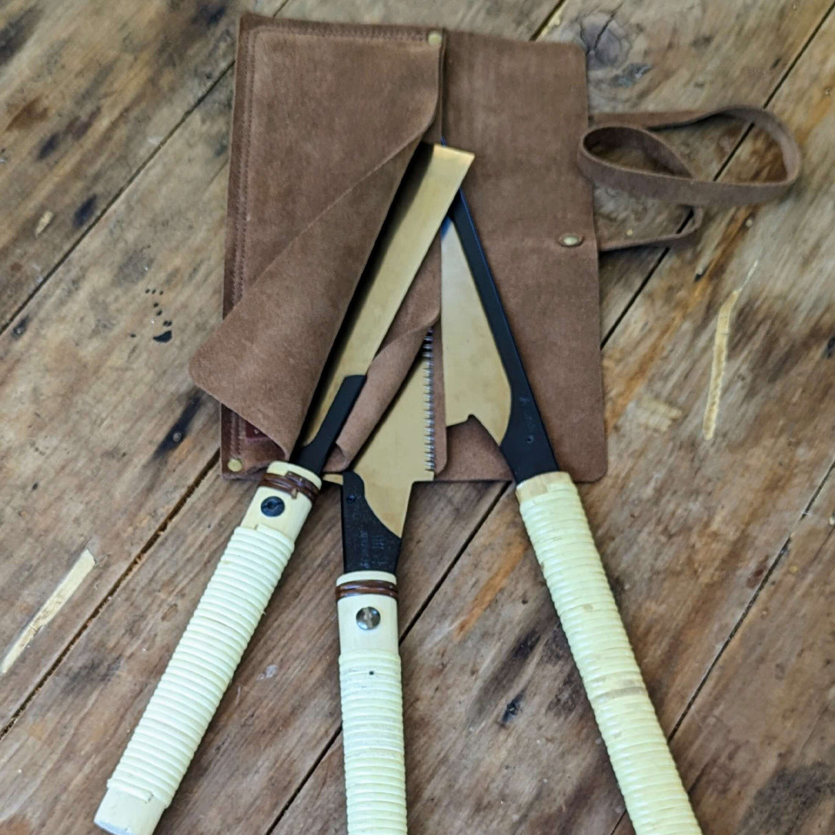 En Mina 3-Slot Japanese Hand Saw Roll Tan Leather