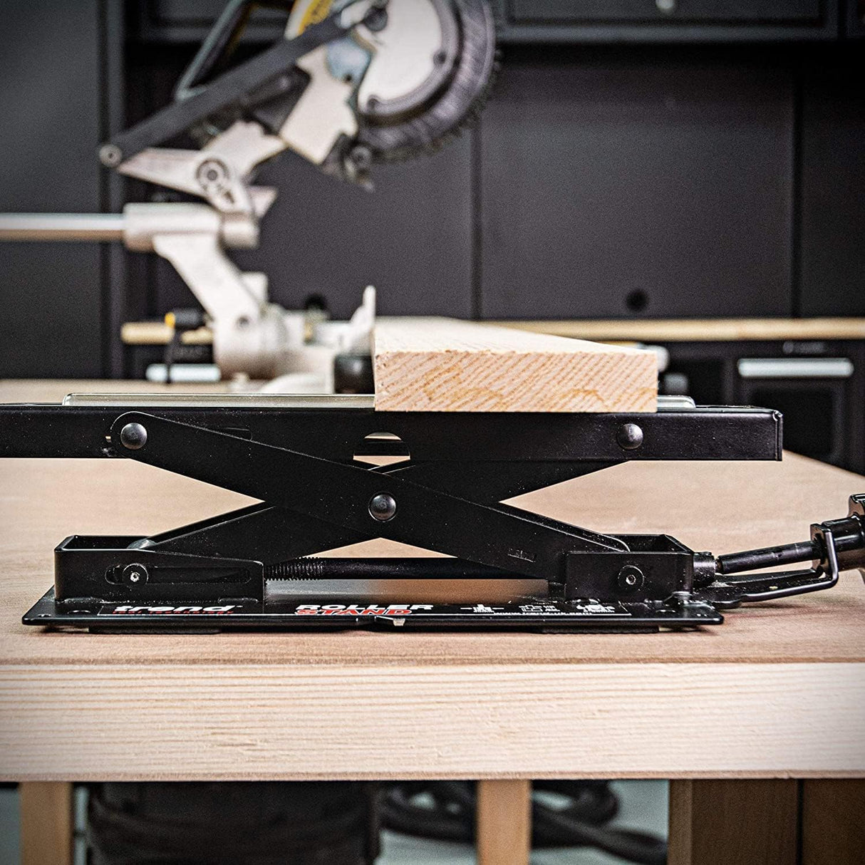 Versatile Benchtop Roller Stand for woodworking tools with free-running action