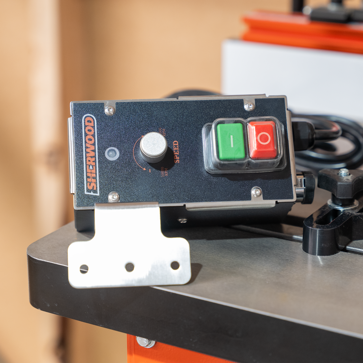 Sherwood Router Lift & Mounting Plate with Round Body Router Motor 1800W