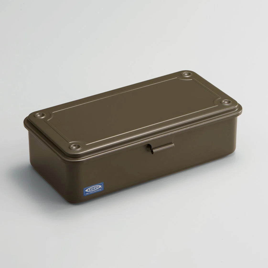 Toyo Trunk Shape Toolbox 19cm - Opened toolbox showcasing interior compartments and handle detail