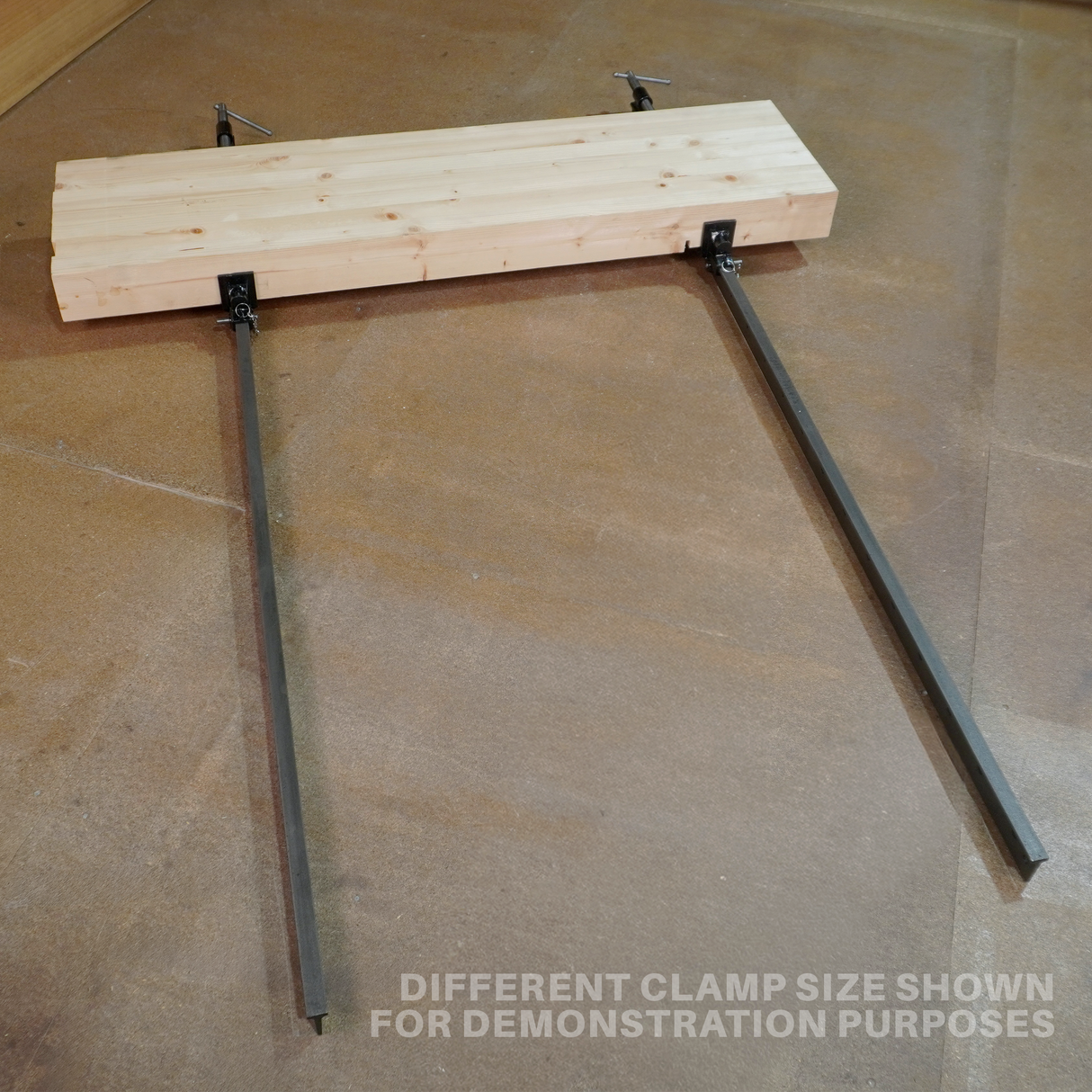 Torquata Heavy Duty Steel T-Bar Sash Clamp 1670mm Capacity