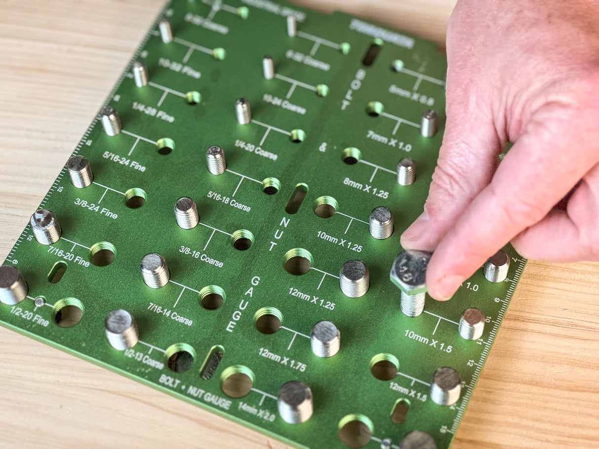 Torquata Nut & Bolt Thread Size Checker tool displaying 28 metric/imperial threads