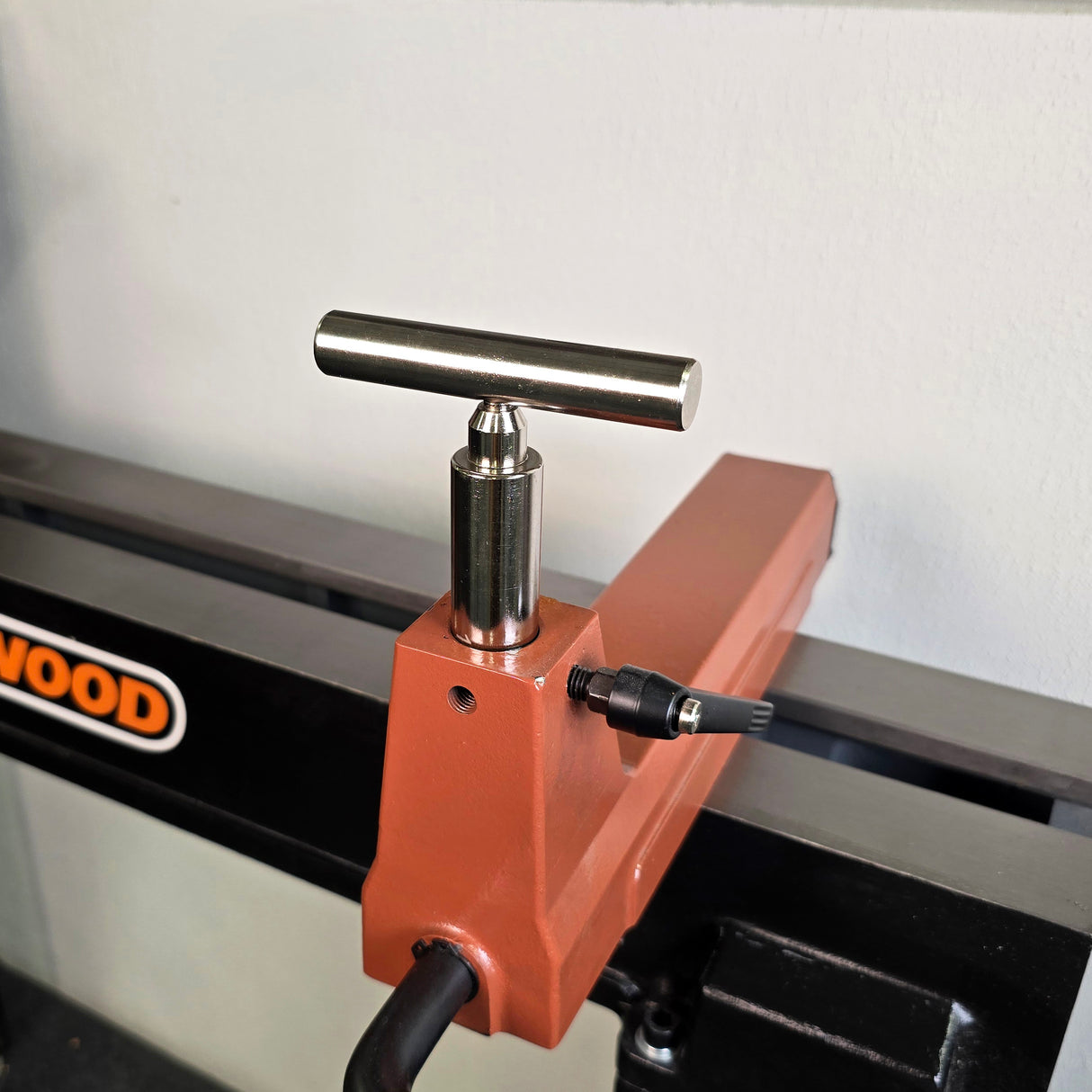 102mm tool rest crossbar with banjo stem in a Sherwood lathe