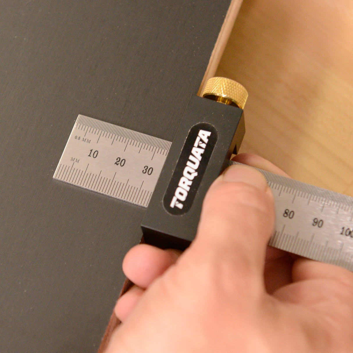 Torquata Universal Ruler Stop