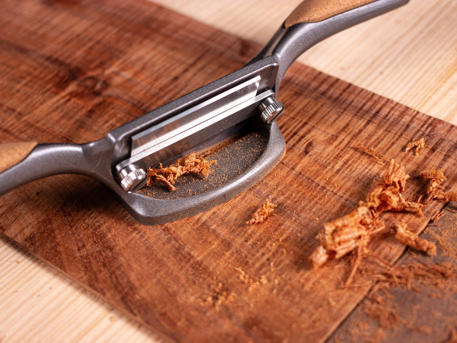 Skip the Sandpaper: The Melbourne Tool Company Cabinet Scraper in Action