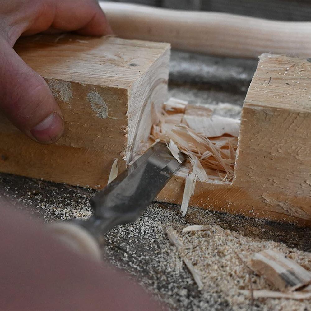 Woodworking process creating a lap join with a chisel
