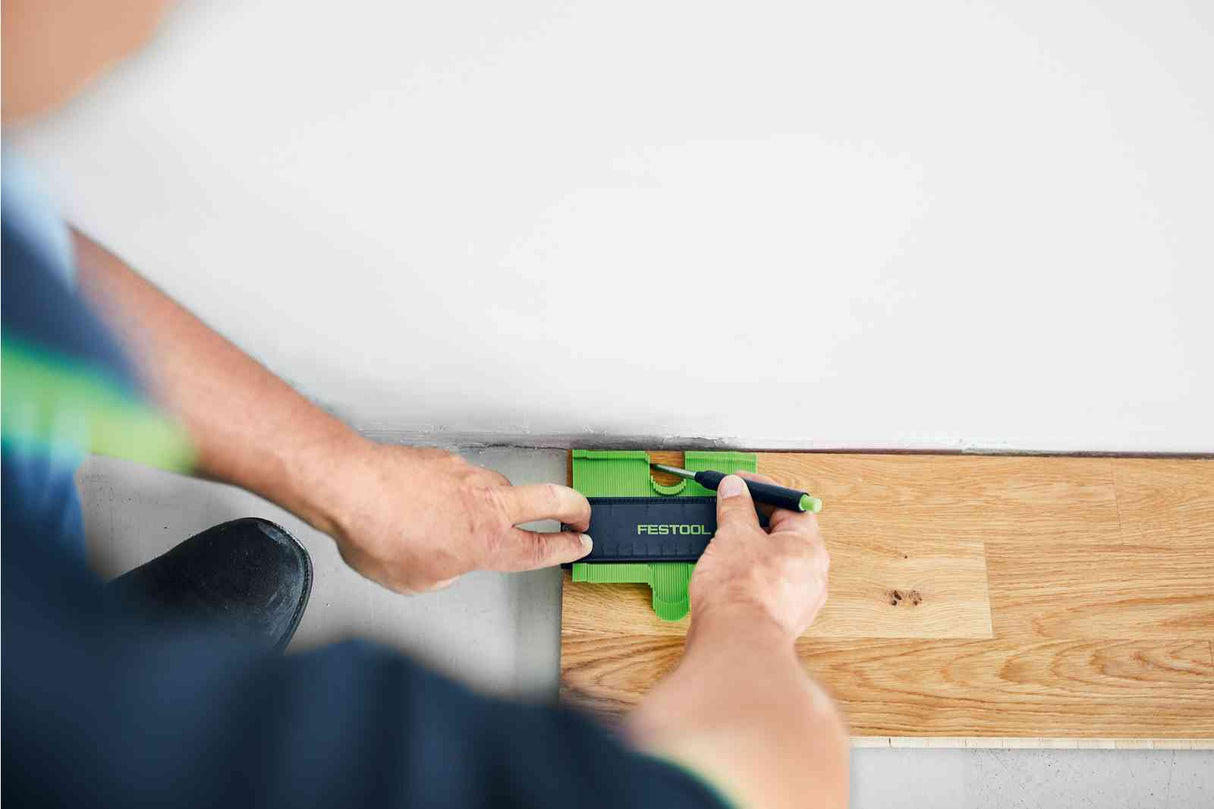 Festool Contour Gauge 145 x 105mm in use capturing precise profile contours