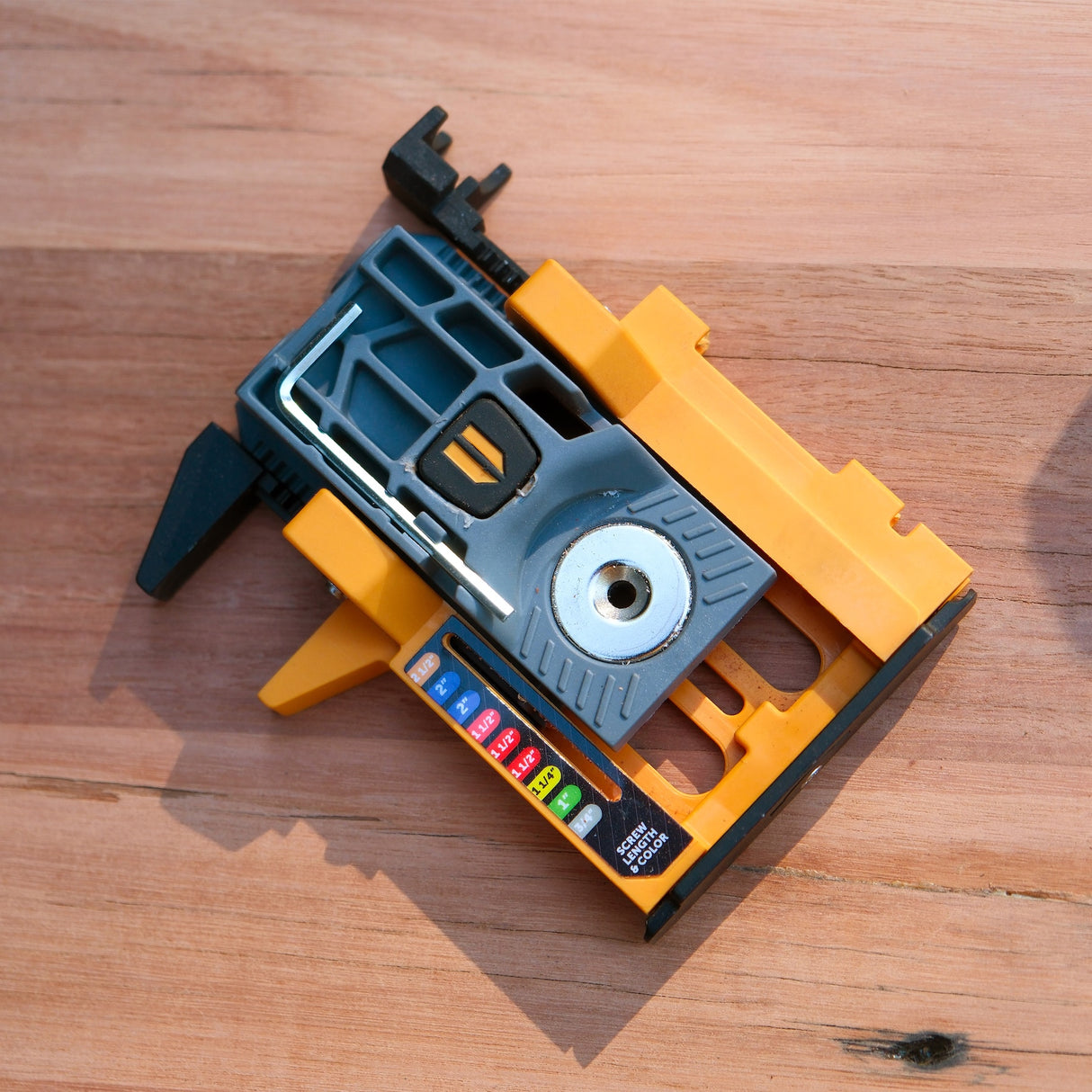 BORA Tool Automatic Mini Pocket Hole Jig angled view in use