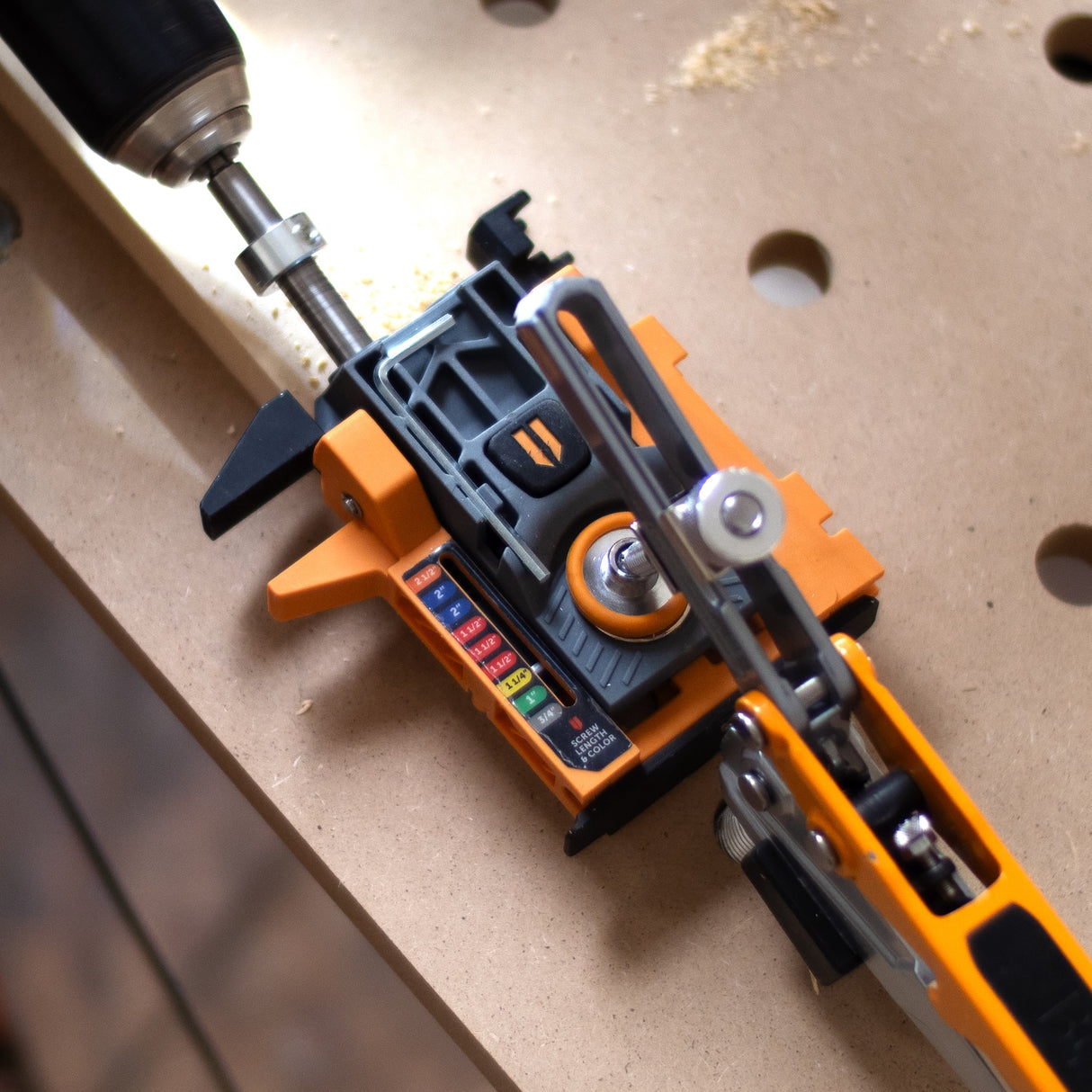 Compact self-adjusting pocket hole jig for wood joinery. Easy to use for DIY and pro woodworkers