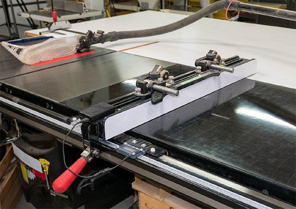 iGaging EZ-View Pro DRO showing digital display with metric/imperial readings